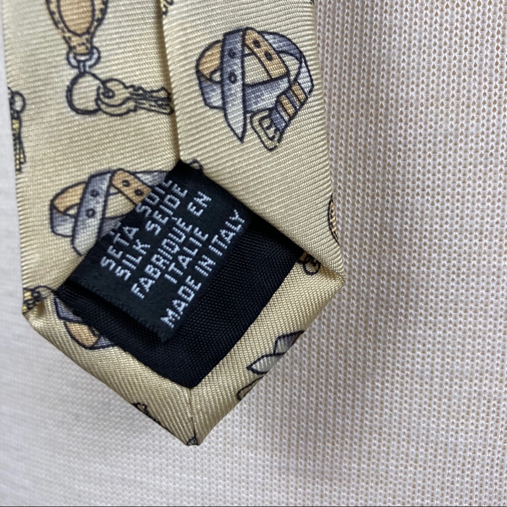 Longchamp men’s key and belt printed silk tie - Picture 9 of 9